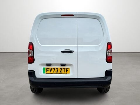 Peugeot Partner 800 100kW 50kWh Professional Premium + Van Auto 8