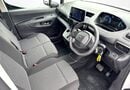 Peugeot Partner 800 100kW 50kWh Professional Premium + Van Auto 16