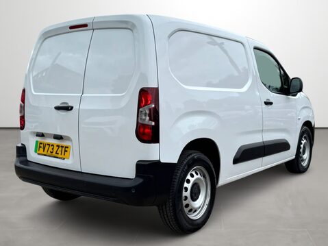 Peugeot Partner 800 100kW 50kWh Professional Premium + Van Auto 9