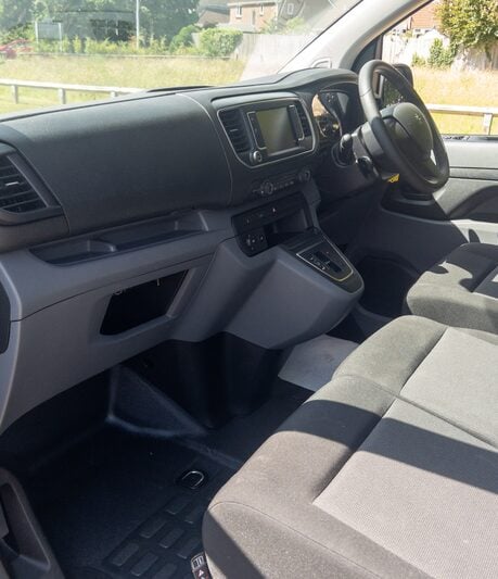 Peugeot Expert 1000 100kW 75kWh Professional Van Auto
