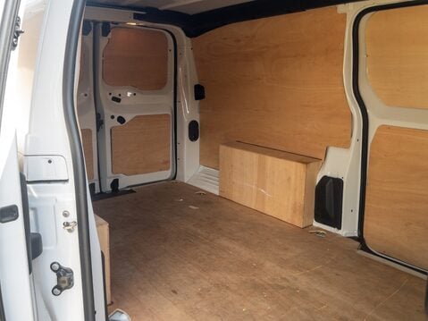Peugeot Expert 1000 100kW 75kWh Professional Van Auto 18