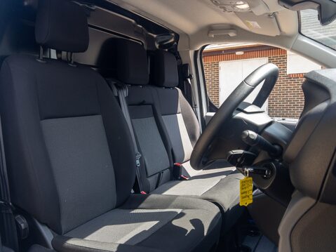 Peugeot Expert 1000 100kW 75kWh Professional Van Auto 21