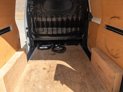Nissan E-NV200 80kW Acenta Van Auto 40kWh 14