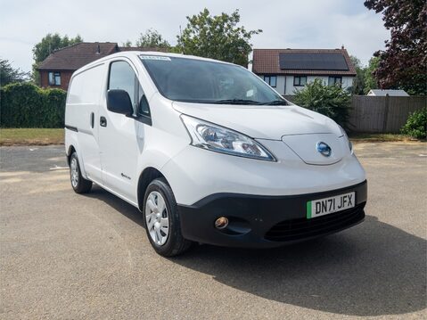 Nissan E-NV200 80kW Acenta Van Auto 40kWh 1