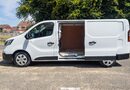 Renault Trucks Uk Trafic dCi 130 3T1 H1 Van Red Edition 11