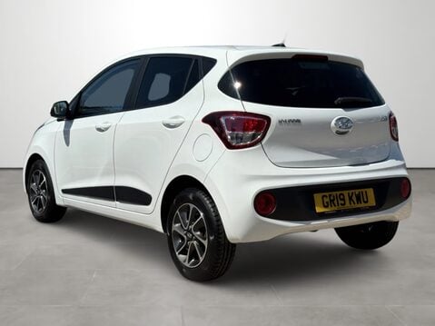 Hyundai i10 1.2 Premium 5dr 8