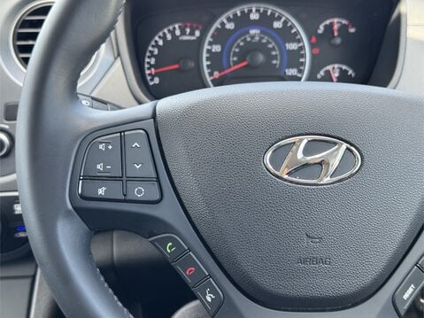 Hyundai i10 1.2 Premium 5dr 26