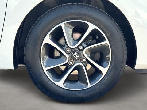 Hyundai i10 1.2 Premium 5dr 13