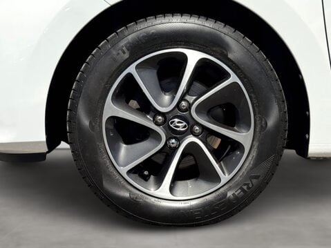 Hyundai i10 1.2 Premium 5dr 14