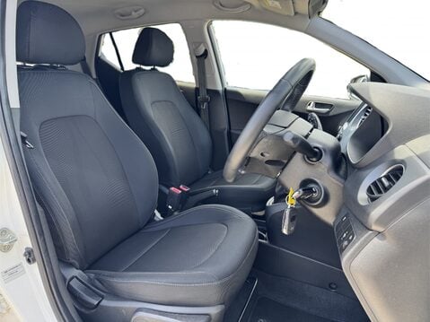Hyundai i10 1.2 Premium 5dr 20