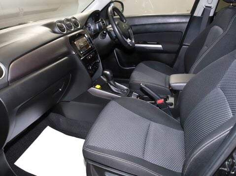 Suzuki Vitara 1.5 Hybrid SZ5 5dr AGS 2
