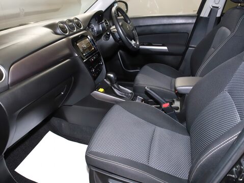 Suzuki Vitara 1.5 Hybrid SZ5 5dr AGS 2