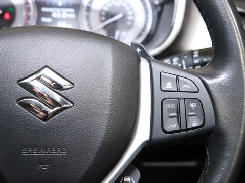 Suzuki Vitara 1.5 Hybrid SZ5 5dr AGS 28