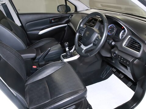Suzuki SX4 S-Cross 1.4 Boosterjet 48V Hybrid SZ5 5dr 19