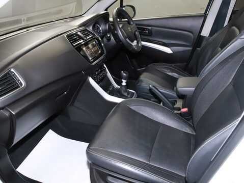 Suzuki SX4 S-Cross 1.4 Boosterjet 48V Hybrid SZ5 5dr 2