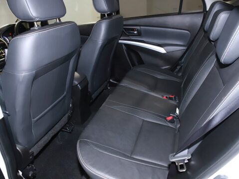 Suzuki SX4 S-Cross 1.4 Boosterjet 48V Hybrid SZ5 5dr 35