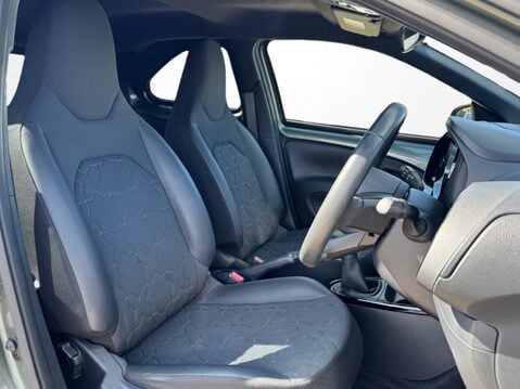 Toyota Aygo X 1.0 VVT-i Exclusive 5dr 19