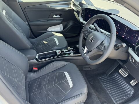 Vauxhall Mokka 115kW Ultimate 54kWh 5dr Auto 2