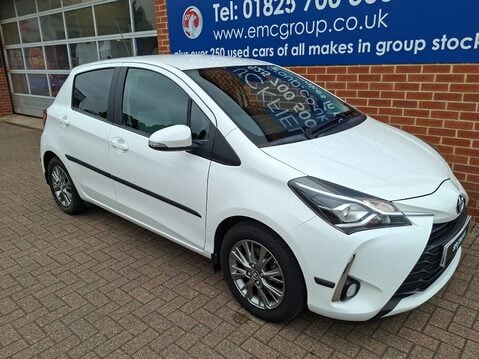Toyota Yaris 1.5 VVT-i Icon 5dr [Nav] 8
