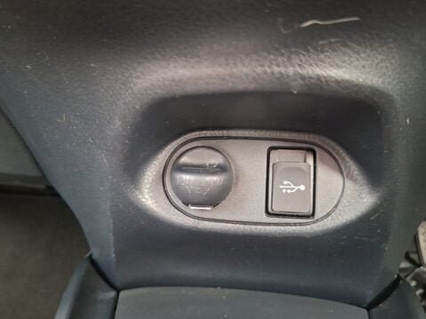 Toyota Yaris 1.5 VVT-i Icon 5dr [Nav] 22