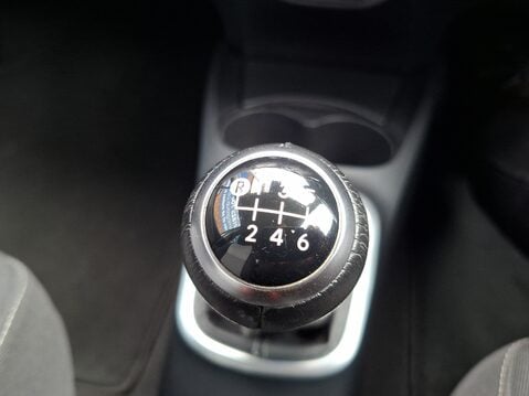 Toyota Yaris 1.5 VVT-i Icon 5dr [Nav] 23