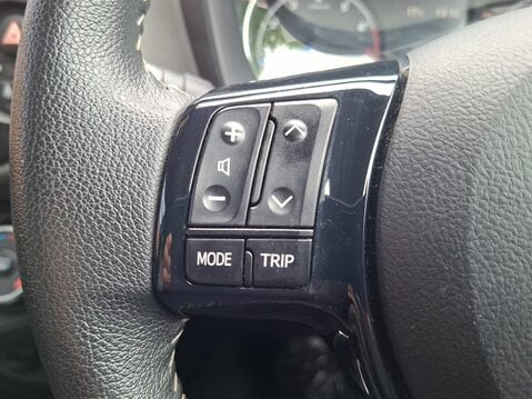 Toyota Yaris 1.5 VVT-i Icon 5dr [Nav] 24