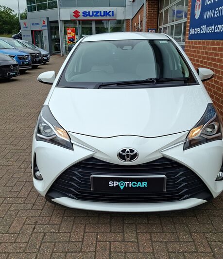 Toyota Yaris 1.5 VVT-i Icon 5dr [Nav]