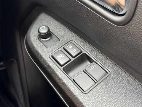 Suzuki Ignis 1.2 Dualjet 12V Hybrid SZ-T 5dr CVT 28