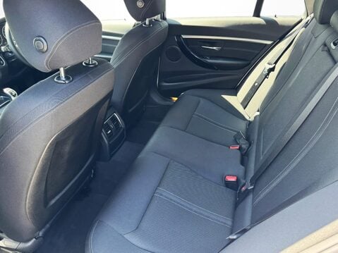 BMW 3 Series 320i Sport 5dr Step Auto 27