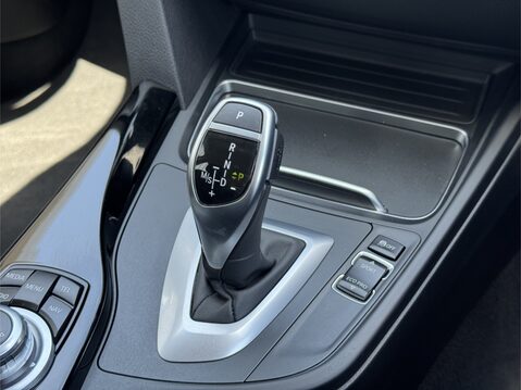 BMW 3 Series 320i Sport 5dr Step Auto 19