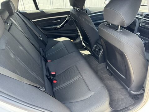 BMW 3 Series 320i Sport 5dr Step Auto 3