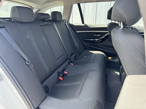 BMW 3 Series 320i Sport 5dr Step Auto 4
