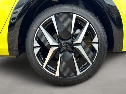 Peugeot 208 1.2 Hybrid 136 GT 5dr e-DSC6 13