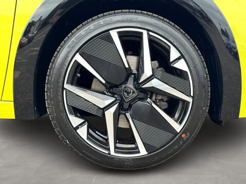 Peugeot 208 1.2 Hybrid 136 GT 5dr e-DSC6 12