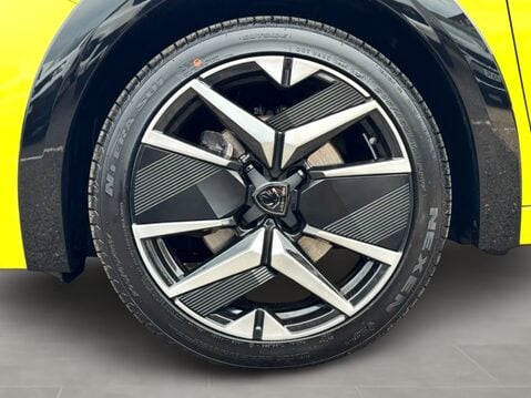 Peugeot 208 1.2 Hybrid 136 GT 5dr e-DSC6 14