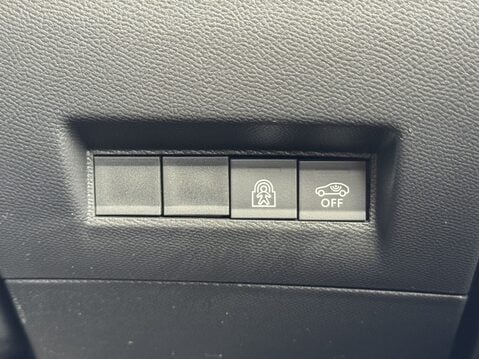 Peugeot 208 1.2 Hybrid 136 GT 5dr e-DSC6 3