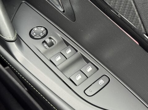 Peugeot 208 1.2 Hybrid 136 GT 5dr e-DSC6 4