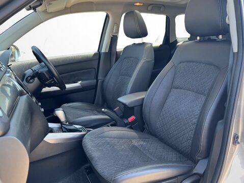 Suzuki Vitara 1.4 Boosterjet 48V Hybrid SZ5 5dr Auto 19
