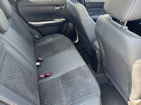 Suzuki Vitara 1.4 Boosterjet 48V Hybrid SZ5 5dr Auto 31