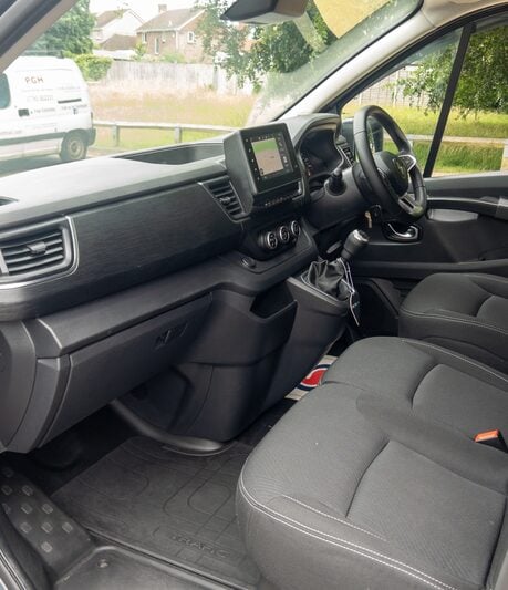 Renault Trafic SL28 Blue dCi 130 Sport Van