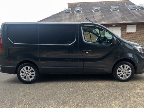 Renault Trafic SL28 Blue dCi 130 Sport Van 7