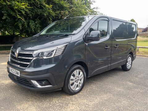 Renault Trafic SL28 Blue dCi 130 Sport Van 11