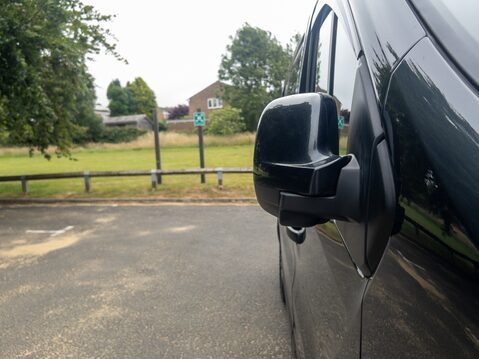 Renault Trafic SL28 Blue dCi 130 Sport Van 17
