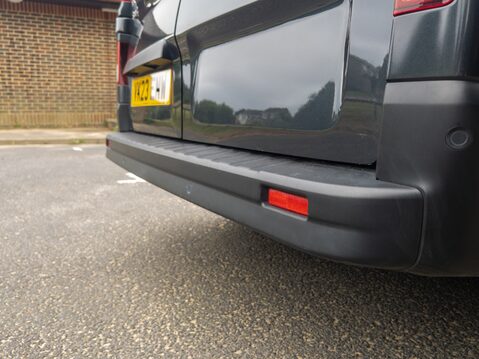 Renault Trafic SL28 Blue dCi 130 Sport Van 18