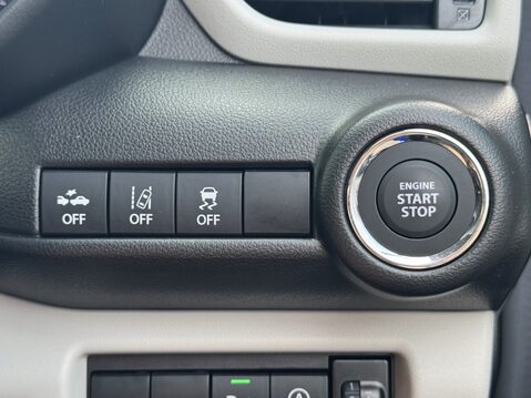 Suzuki Swift 1.2 Mild Hybrid Motion 5dr 28