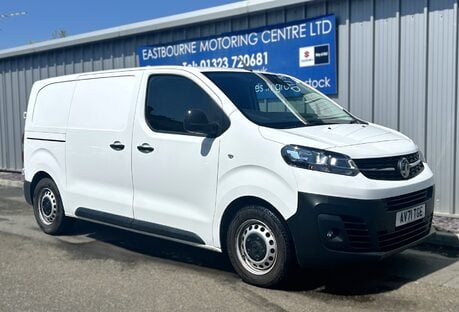 Vauxhall Vivaro 2700 1.5d 120PS Dynamic H1 Van
