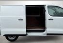 Vauxhall Vivaro 2700 1.5d 120PS Dynamic H1 Van 27