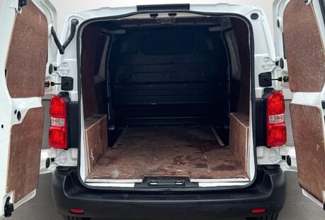 Vauxhall Vivaro 2700 1.5d 120PS Dynamic H1 Van