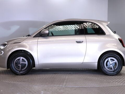 Fiat 500 87kW Giorgio Armani 42kWh 3dr Auto 7