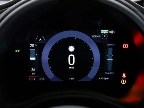 Fiat 500 87kW Giorgio Armani 42kWh 3dr Auto 22